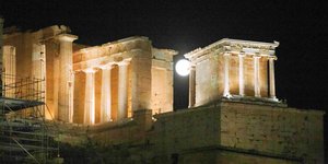 Η Πανσέληνος στον Παρθενώνα