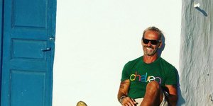 Πέτρος Κωστόπουλος: Η απίστευτη βουτιά με τον γιο του