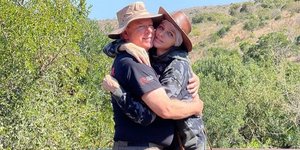 Πρίγκιπας Αλβέρτος και πριγκίπισσα Σαρλίν σε αμήχανη πόζα