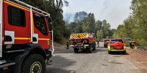 Πυροσβεστικά οχήματα στη Γορτυνία για τη φωτιά