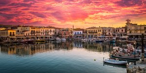 ροζ ουρανός λιμάνι Ρέθυμνο Κρήτη