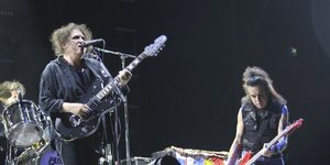 O μπασίστας των The Cure Σάιμον Γκάλοπ