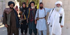 Ταλιμπάν με όπλα στη Φαρά του Αφγανιστάν