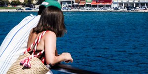 Ταξιδιώτες επιστρέφουν