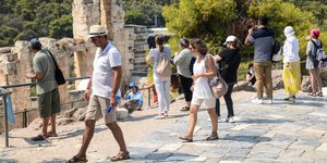 τουριστες ακροπολη 