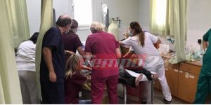 Βοήθεια σε πυροσβέστη που τραυματίστηκε στη φωτιά στην Ηλεία