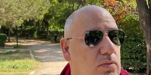 Βασίλης Μπουζιώτης