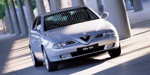 Alfa Romeo 166
