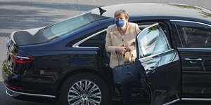 Angela Merkel Audi A8
