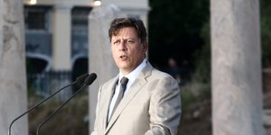 Ο Μιλτιάδης Βαρβιτσιώτης κατά τη διάρκεια ομιλίας του