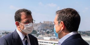 Ο Αλέξης Τσίπρας με τον Εκρέμ Ιμάμογλου