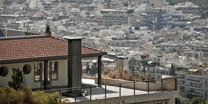Θέα σε πολυκατοικίες στην Αθήνα