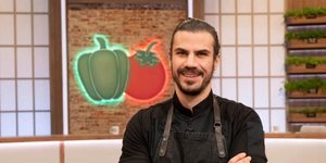 Ακης Πετρετζίκης
