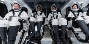 Οι τέσσερις αστροτουρίστες με το SpaceX: Chris Sembroski, Sian Proctor, Jared Isaacman, Hayley Arceneaux