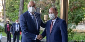 Στη Ρουμανία ο Νίκος Δένδιας