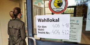 Ανοιξαν οι κάλπες στη Γερμανια