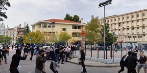 Αγρια επεισόδια έξω από σχολείο στη Θεσσαλονίκη