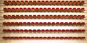 καθισματα απο ψηλα 