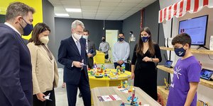Νίκη Κεραμέως και Τζέφρι Πάιατ σε εκπαιδευτική ρομποτική