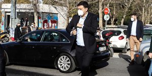 Βασίλης Κικίλιας χερι τσεπη