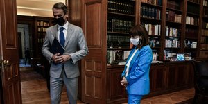 Ο Κυριάκος Μητσοτάκης με την Κατερίνα Σακελλαροπούλου