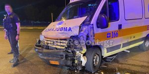 Η εικόνα του ασθενοφόρου μετά τη σύγκρουση