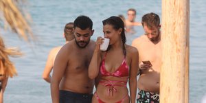 Η Λάουρα Νάργες επιβεβαιώνει πρώτη φορά τη σχέση της με τον Χρήστο Σαντικάι
