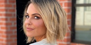 Μαρία Μενούνος κοντό μαλλί