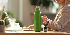 Πώς θα καθαρίσετε σωστά το θερμός ώστε να φεύγει το κατακάθι