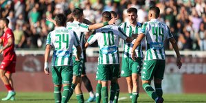 Πανηγυρίζουν οι παίκτες του ΠΑΟ