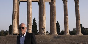 Γιώργος Παπανδρέου μνημειο