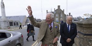 Ο πρίγκιπας Κάρολος με σκωτσέζικο κιλτ