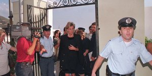 Η πριγκίπισσα Νταϊάνα στην Ελλάδα για την κηδεία του πολύ καλού της φίλου Γιάννη Καλυβιώτη