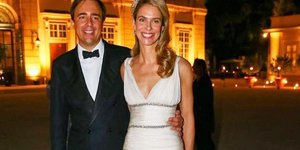 Το νιόπαντρο ζευγάρι, η πριγκίπισσα Μαρία Ανουντσιάτα και ο σύζυγός της Εμανουέλ