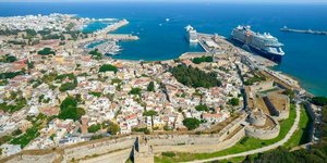 Μέχρι και τις αρχές Νοεμβρίου εκτιμάται ότι θα συνεχιστεί η τουριστική κίνηση στο νησί της Ρόδου