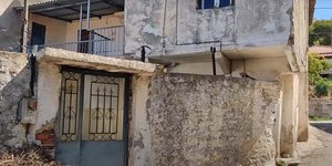 Το σπίτι που βρέθηκε το πτώμα γυναίκας στην Κυπαρισσία