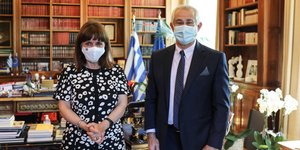 Συνάντηση της κ. Σακελλαροπούλου με τον δήμαρχο της πόλης Τάρπον Σπρινγκς