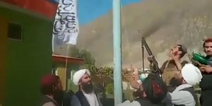 Οι Ταλιμπάν υψώνουν τη σημαία τους στο Πανσίρ του Αφγανιστάν