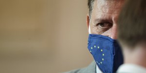 Μιλτιάδης Βαρβιτσιώτης μισο προσωπο