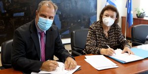 Στέφανος Βλαστός, Λίνα Μενδώνη