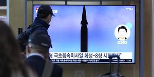 Βόρεια Κορέα: Η εκτόξευση του νέου υπερηχητικού πυραύλου -Το νέο οπλικό σύστημα της χώρας