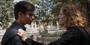 «Γη της Ελιάς»: Ποια είναι η Στέλα Φυρογένη που υποδύεται την Χάιδω