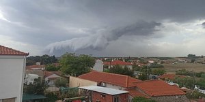 Shelf Cloud: Το εντυπωσιακό σύννεφο που «σκέπασε» την Χαλκιδική
