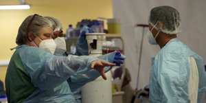 Υγειονομικοί σε νοσοκομείο της Γαλλίας