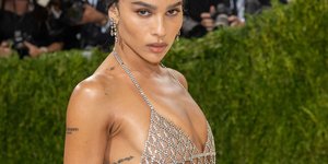 Η Ζόε Κράβιτς στο Met Gala 