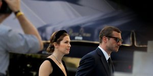 Ντάσα Ζούκοβα, Σταύρος Νιάρχος