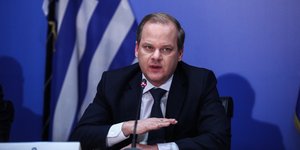 Ο Κώστας Καραμανλής στην παρουσίαση για τις αλλαγές στις εξετάσεις οδήγησης