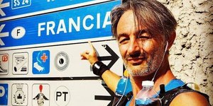 Ο Αγης Εμμανουήλ στο ταξίδι του προς Γλασκώβη 