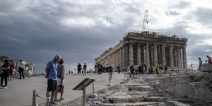 Εικόνα του Παρθενώνα από τον Ιερό Βράχο της Ακρόπολης