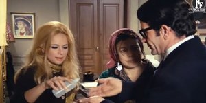 Η Αλίκη Βουγιουκλάκη σε σκηνή από ταινία της Φίνος Φιλμ